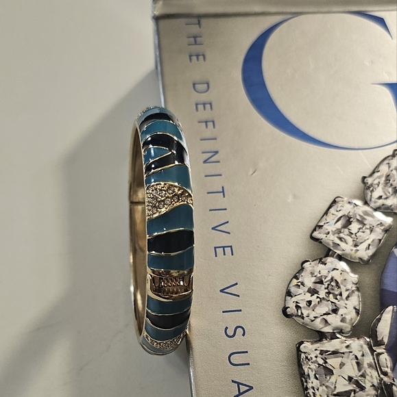 Vintage Gold Tone Sequin Enamel & Rhinestone Cuff Clamper Bracelet. - Picture 6 of 14